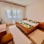 In 42932 Apartamento Dramalj